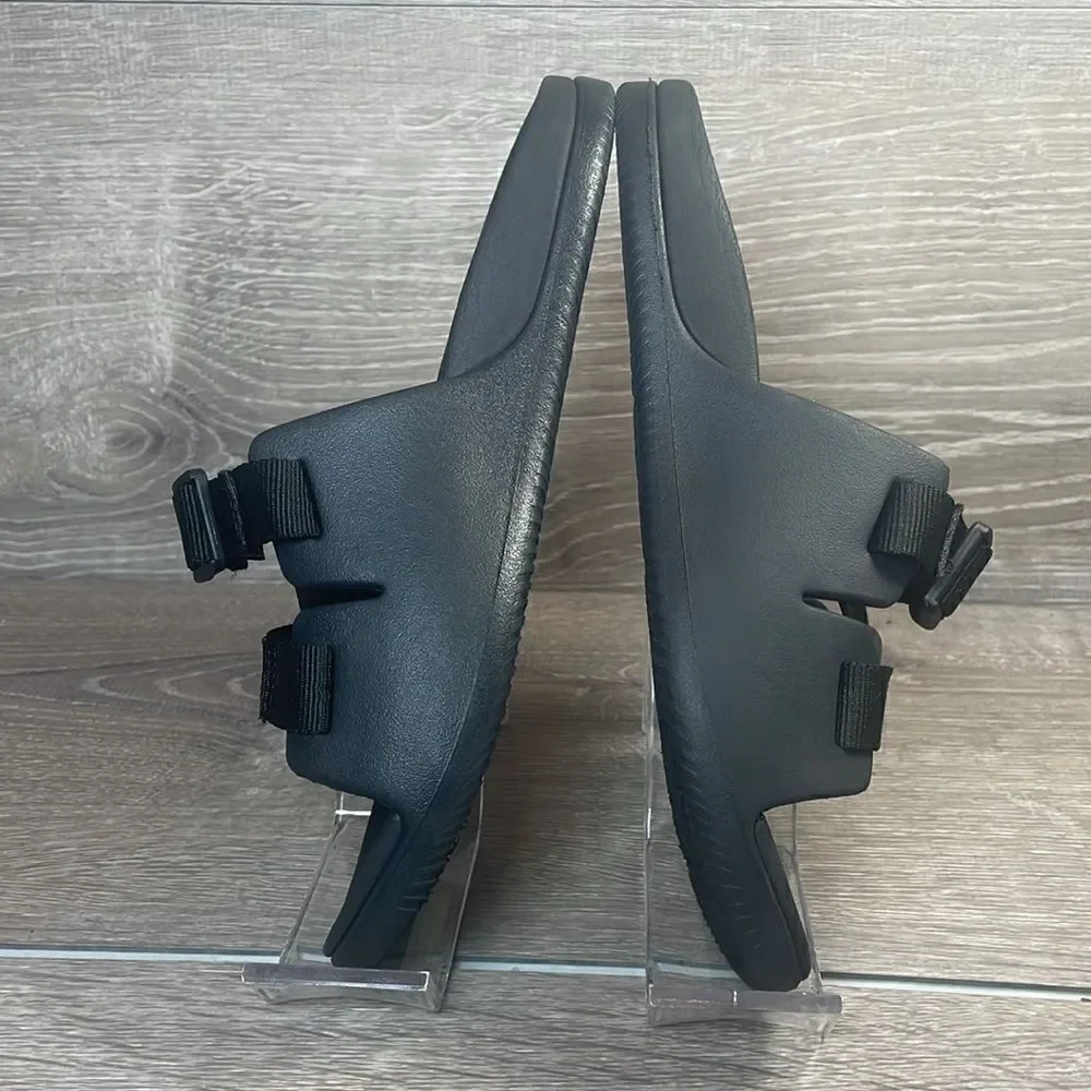 Chaco Chillos Big Boy Sz 4 Slip On Black Adjustable Strap Slides Sandals